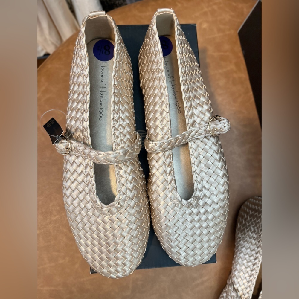 NEW HOUSE OF HARLOW GOLD WAVE PATTERN BALLET SIZE 8.5 AND 10